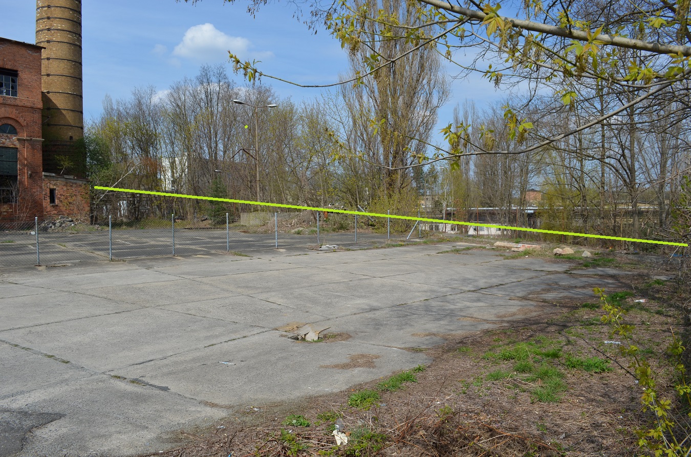 Fotovoltaik SolarParkplatz in der Stadt Spremberg, ideal für Autohandel, e-LKW-Tankstelle