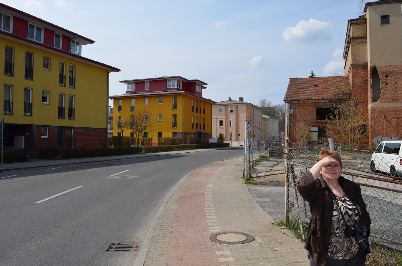 1500 m² Stellfläche für UBER, Mietwagen, PKW Abstellfläche, betonierter LKW-Parkplatz in Spremberg mieten