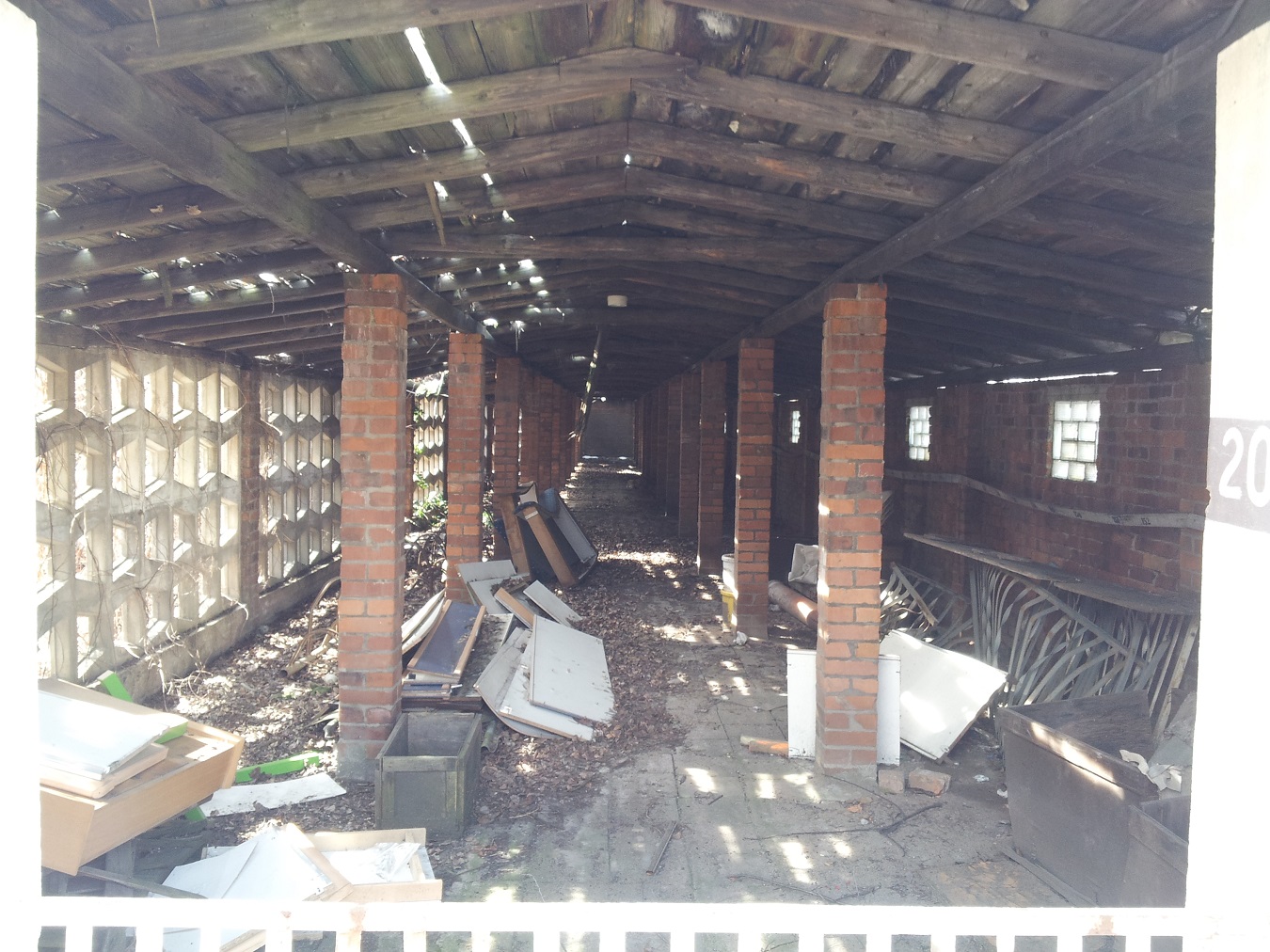 Autoplatz, LKW-Parkplatz in Coswig im Gewerbegebiet an der S84 Dresden-Meißen mieten