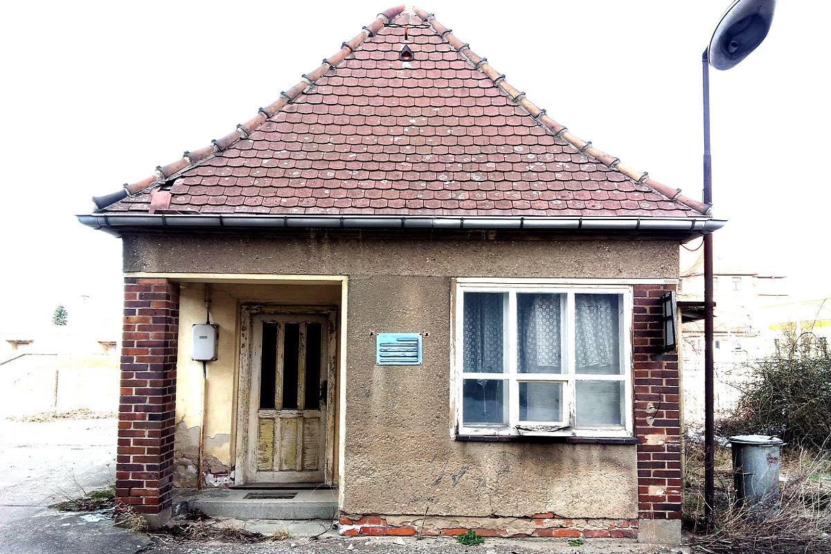 Autoplatz, LKW-Parkplatz in Coswig im Gewerbegebiet an der S84 Dresden-Meißen mieten