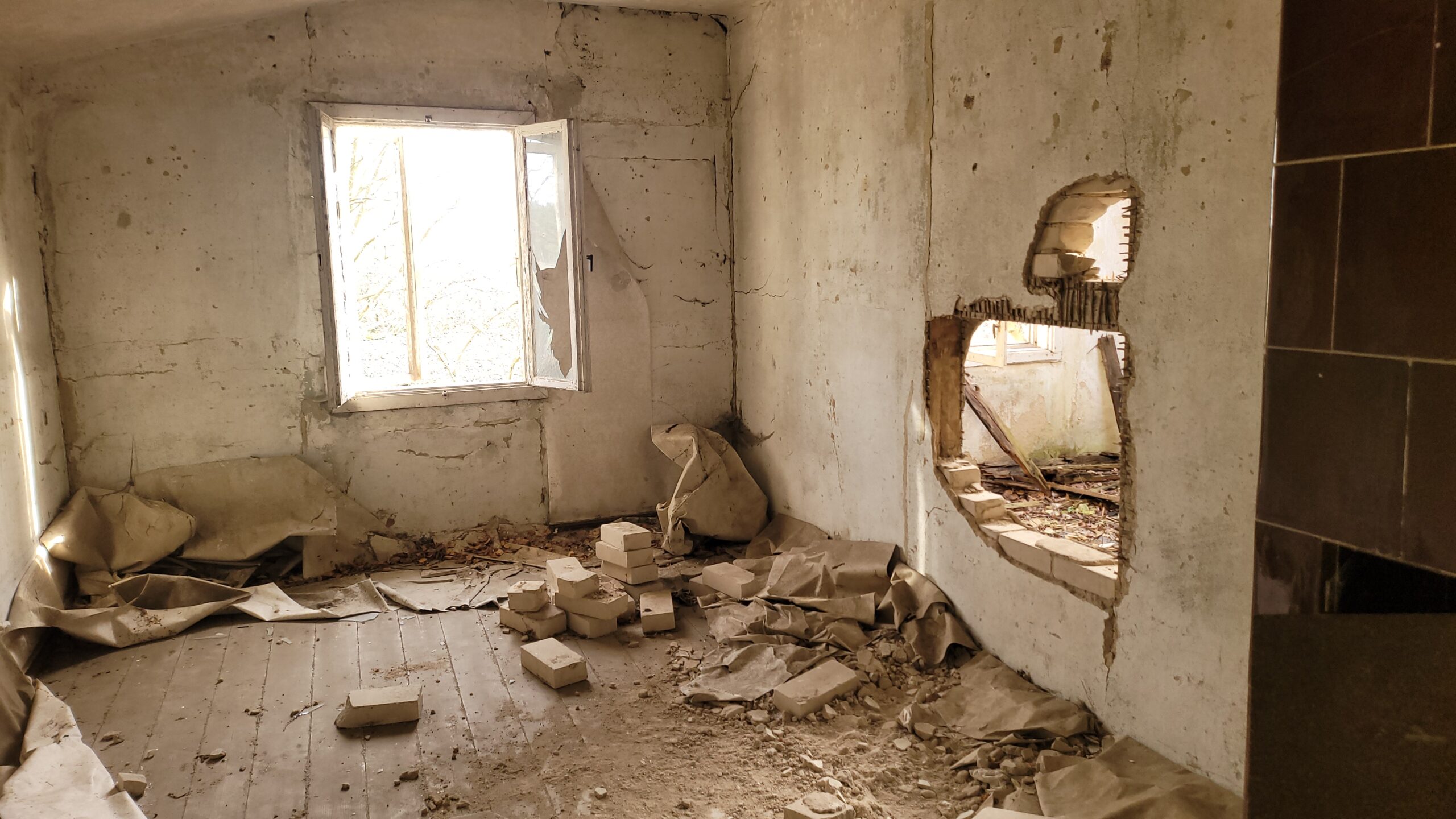 1.967 m² 2 historische Mehrfamilienhäuser Denkmal, Sanierungsobjekte am Bahnhof Karow, Plau am See