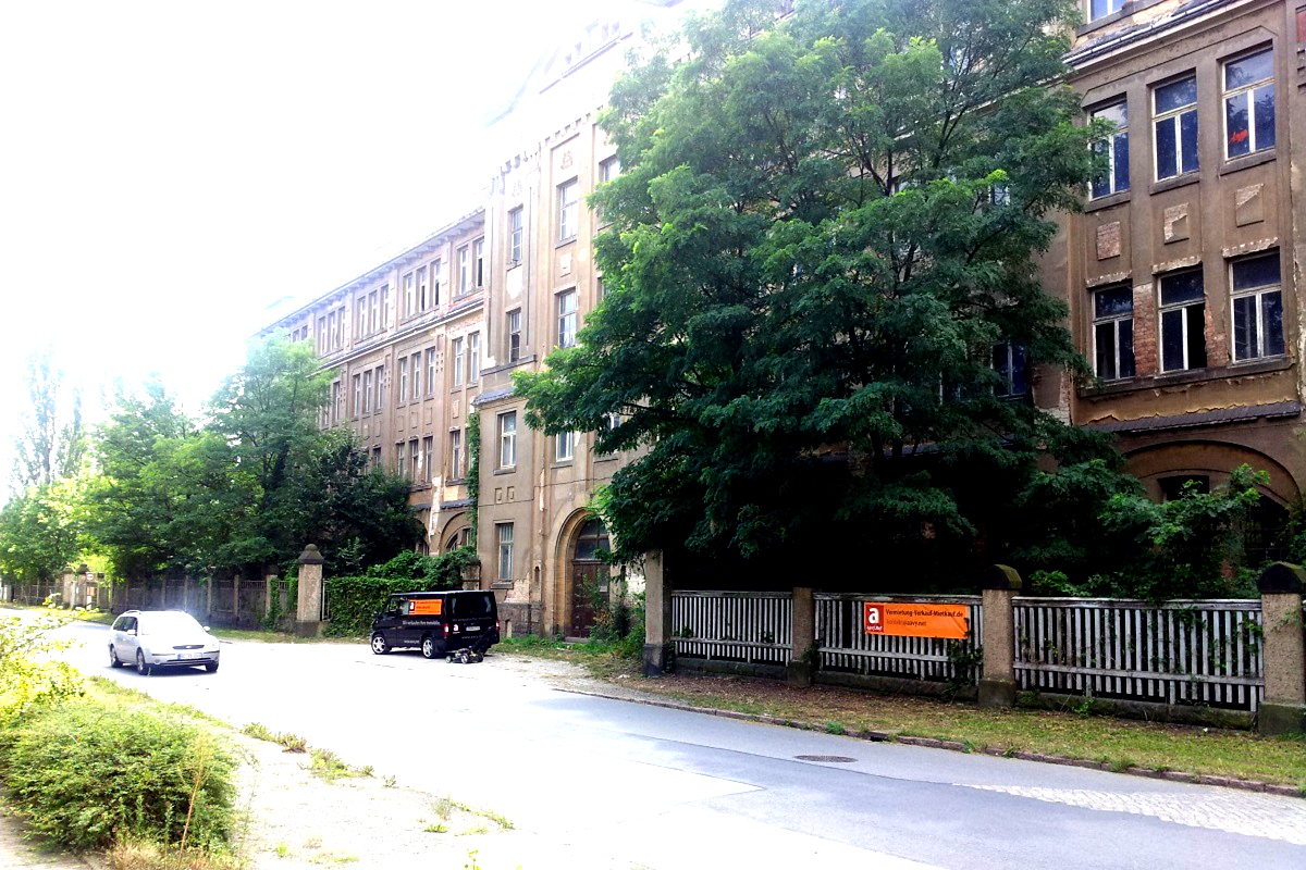 6.800 m² Fabrik-Denkmal in Coswig an S84 Dresden/Meißen, im Gewerbegebiet, Sanierungsobjekt
