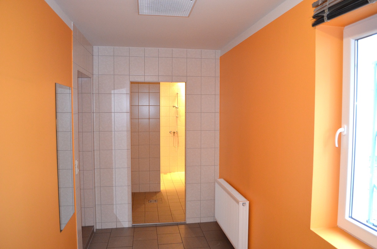 Gewerbezentrum in der Stadt Spremberg mit Fachmarkt, Werkstatt, Büroflächen und Wohnung.