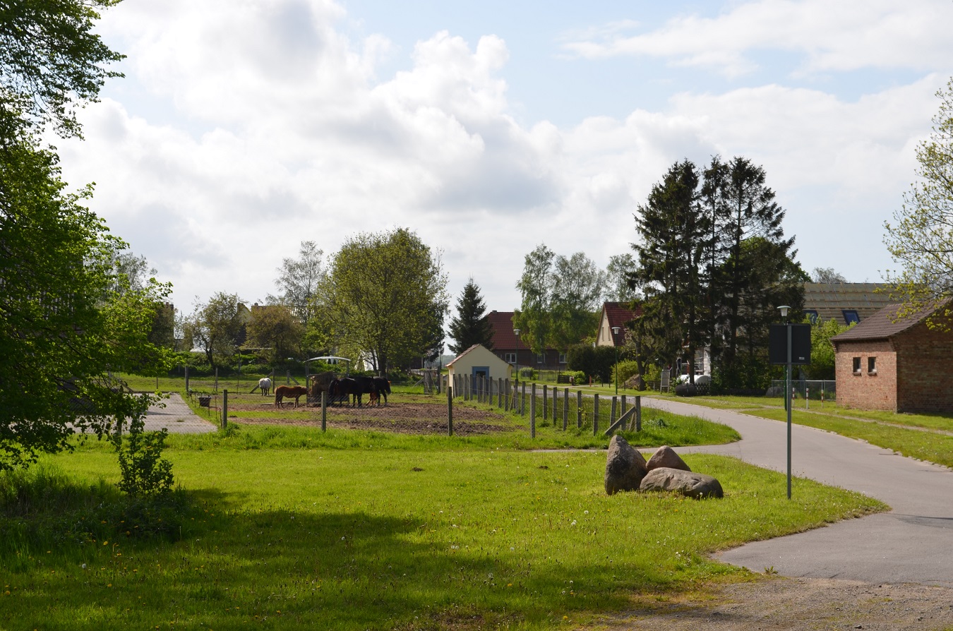Großes Freizeitgrundstück mit Teich nahe Ostsee mieten