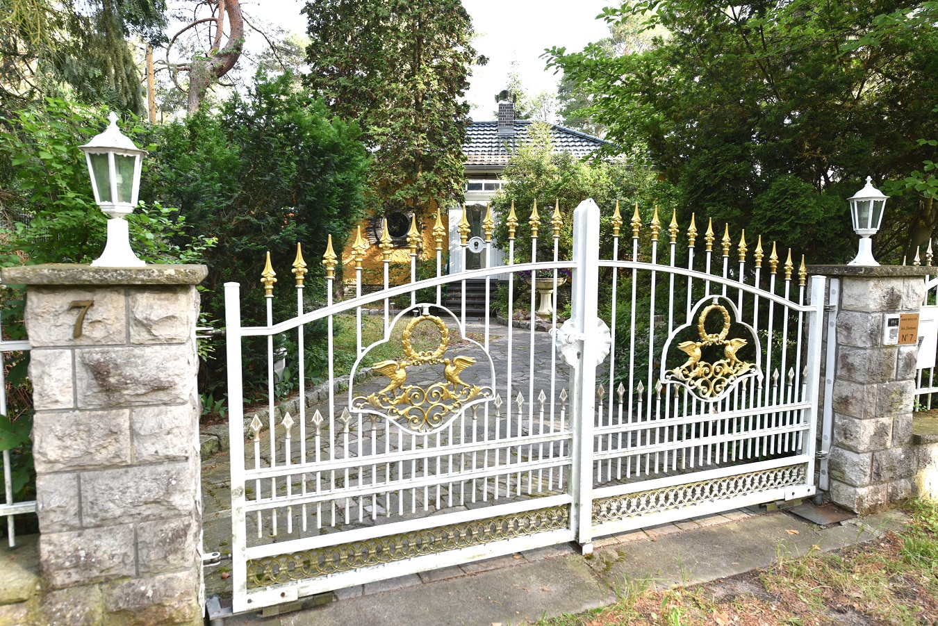 Kleine Villa am Waldsee mit direktem Seezugang, bei Berlin