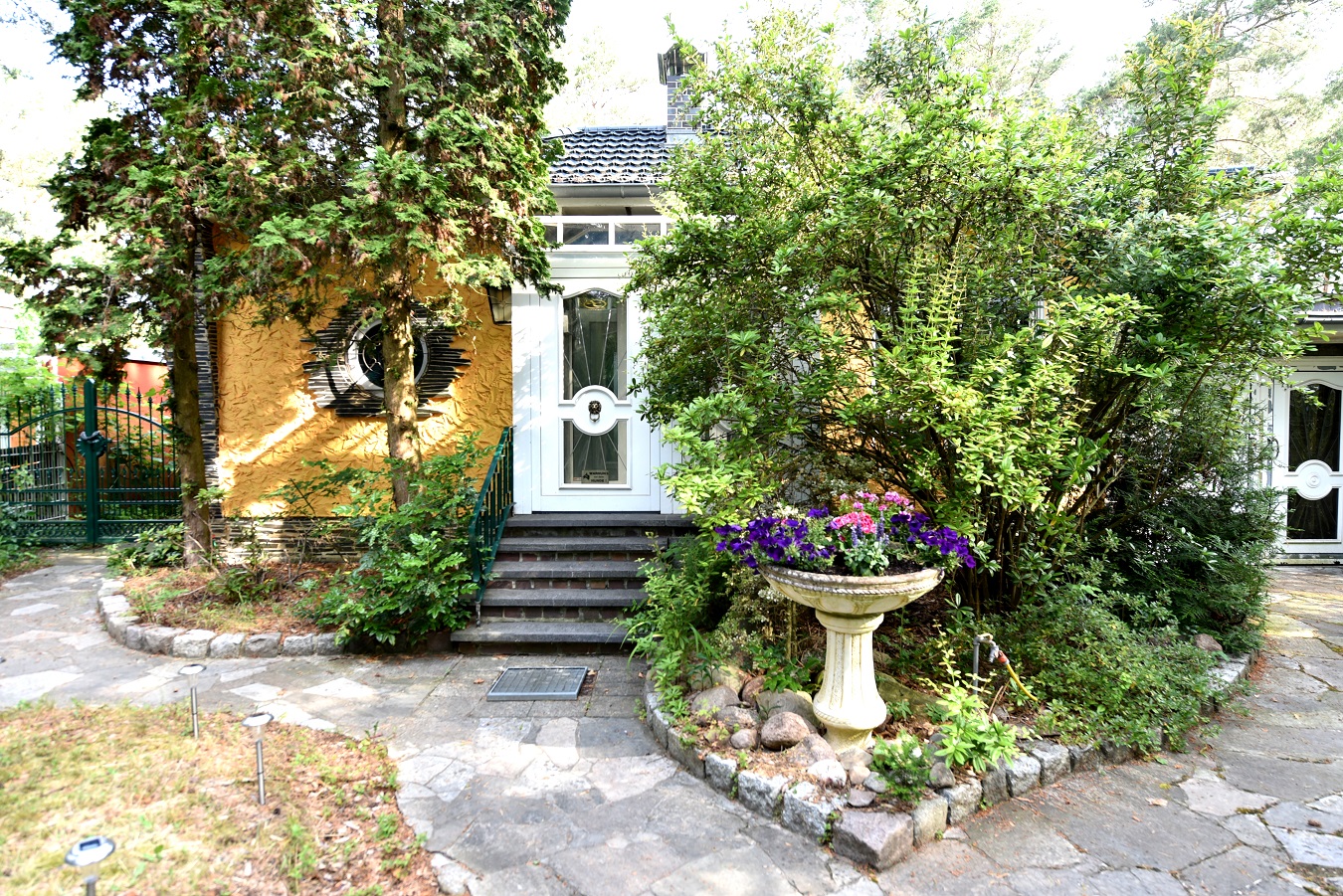 Kleine Villa am Waldsee mit direktem Seezugang, bei Berlin