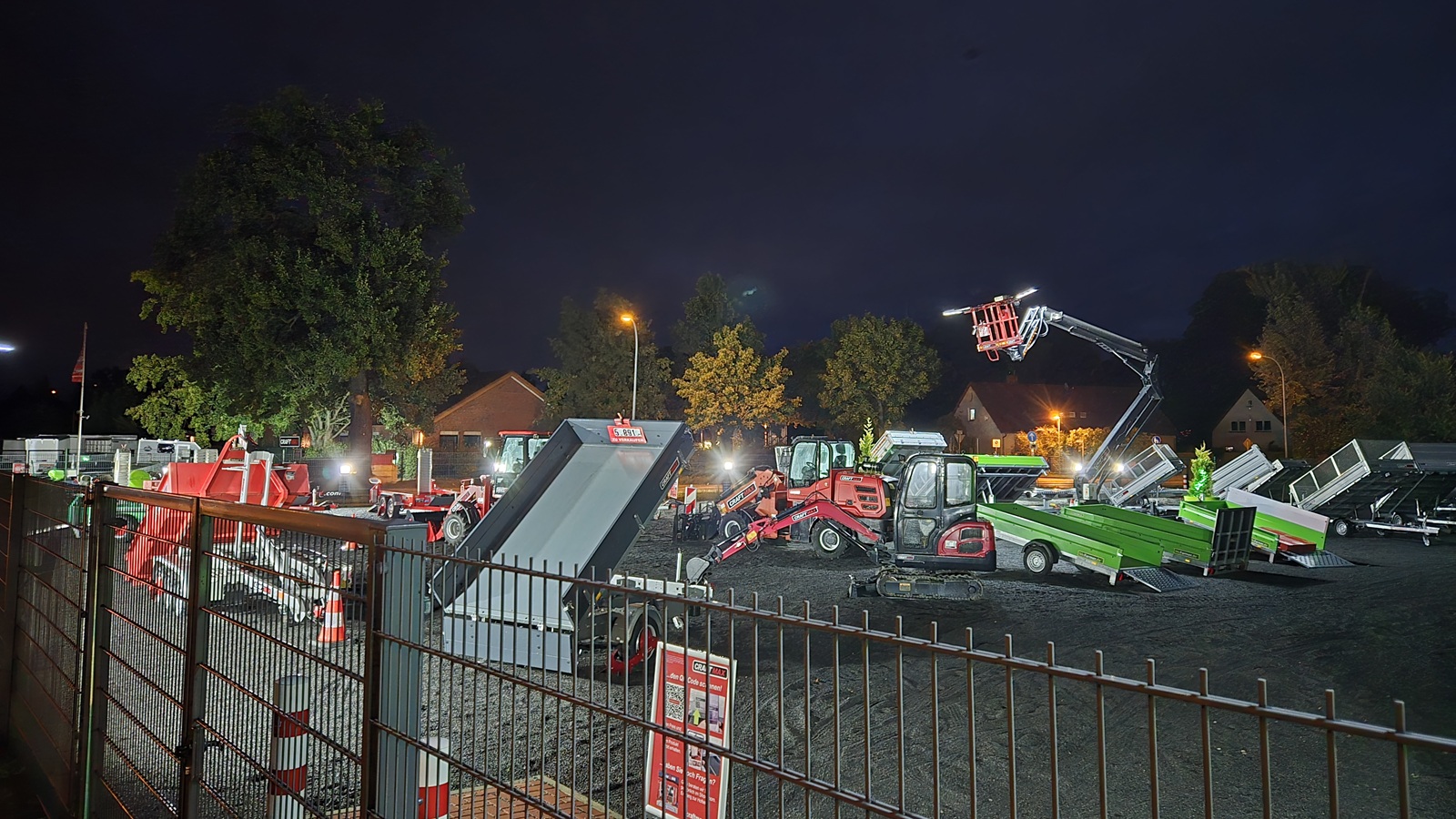 1.635 m² Gewerbefläche an Hauptstraßenkreuzung, nahe dem S-Bhf. Königs Wusterhausen bei Berlin mieten