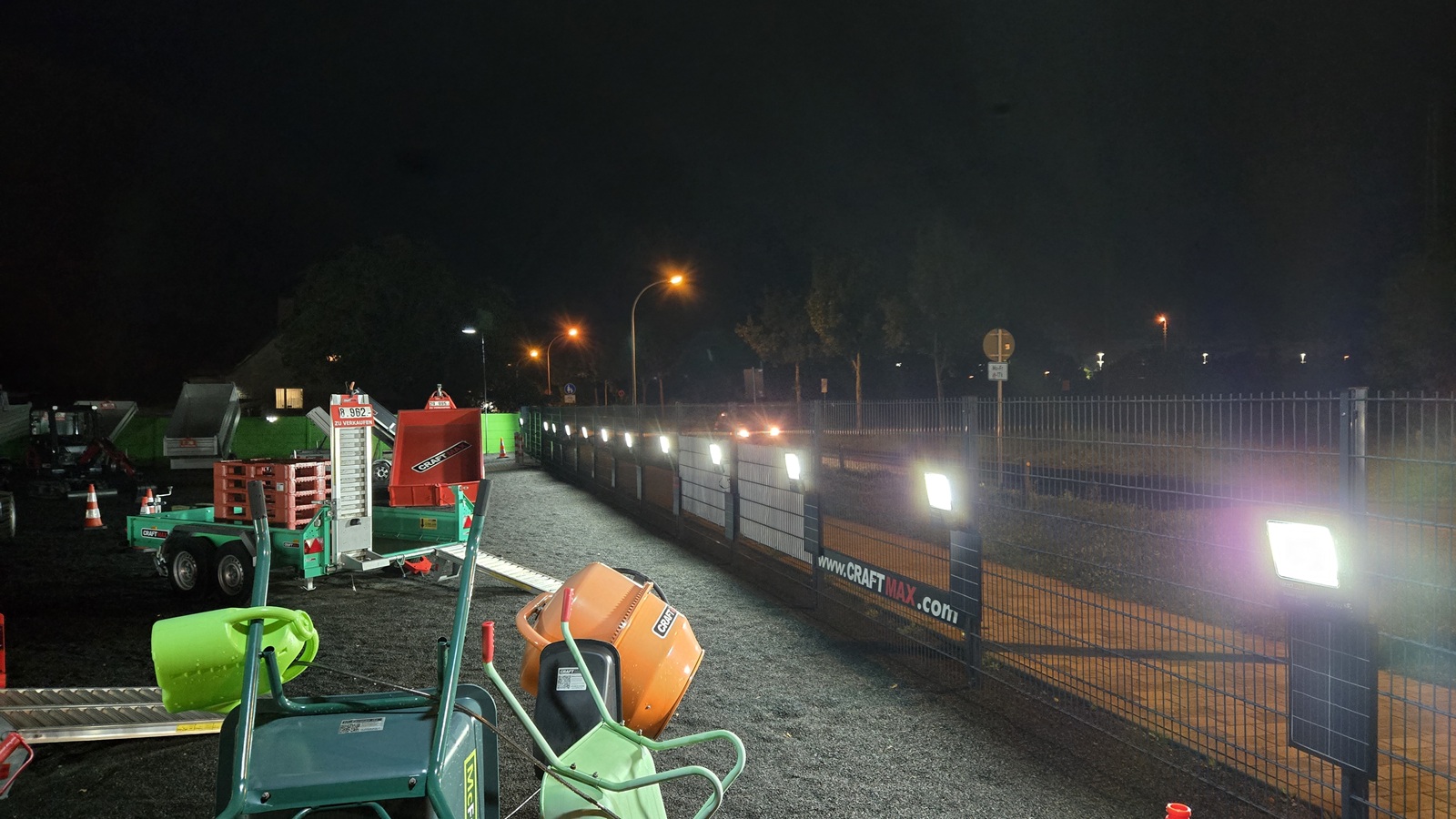 1.635 m² Gewerbefläche an Hauptstraßenkreuzung, nahe dem S-Bhf. Königs Wusterhausen bei Berlin mieten