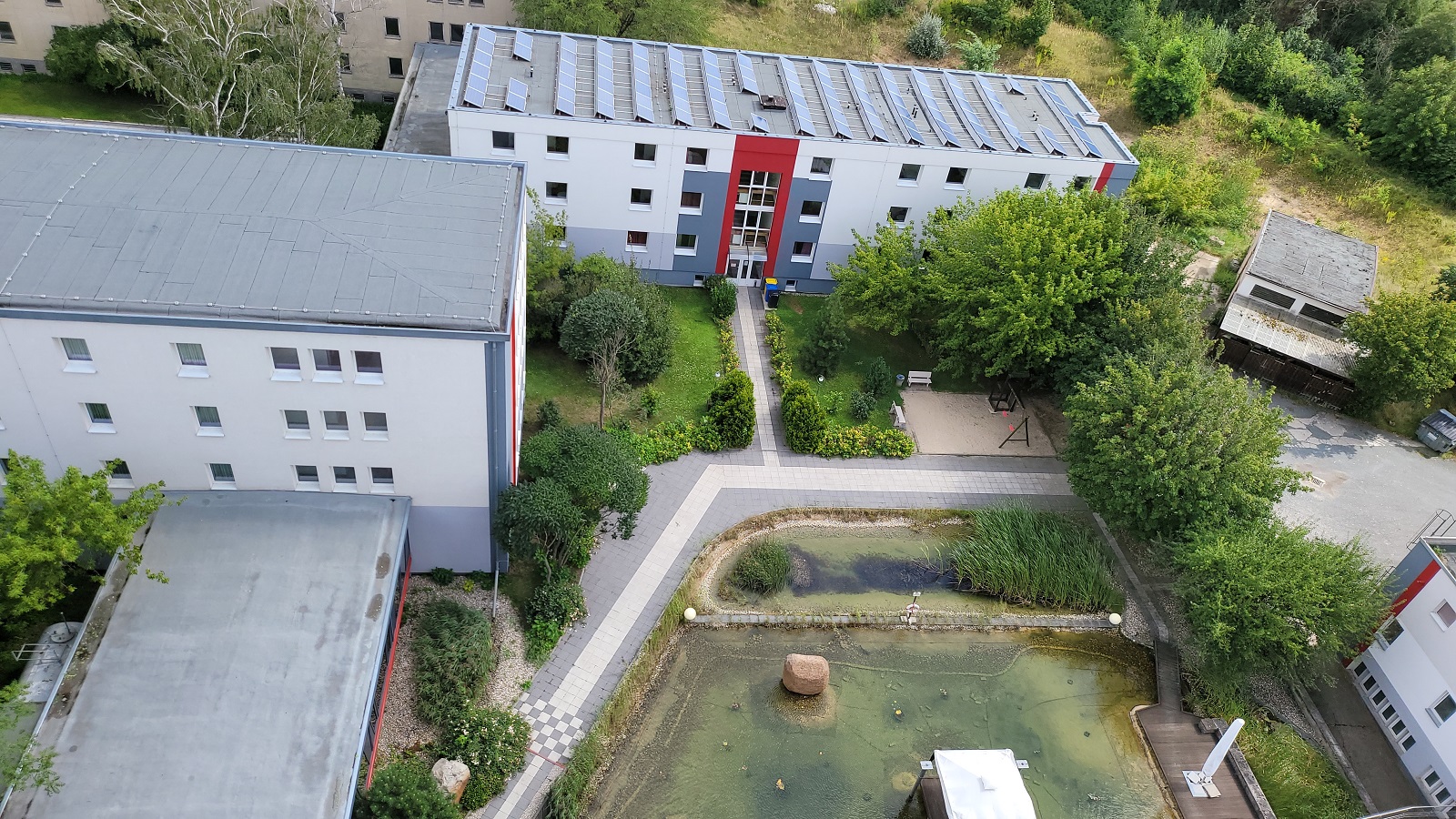 45.000 m² Hotelkomplex mit 400 Betten & Konferenzcenter, Restaurant mit Profi-Betreiber u. langfr. Pachtvertrag im Leipziger Umland