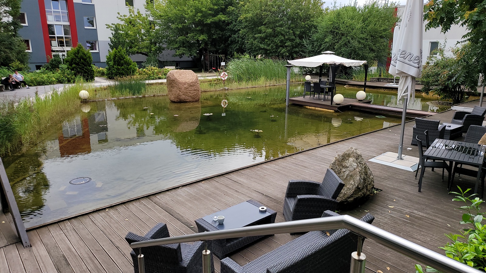 45.000 m² Hotelkomplex mit 400 Betten & Konferenzcenter, Restaurant mit Profi-Betreiber u. langfr. Pachtvertrag im Leipziger Umland