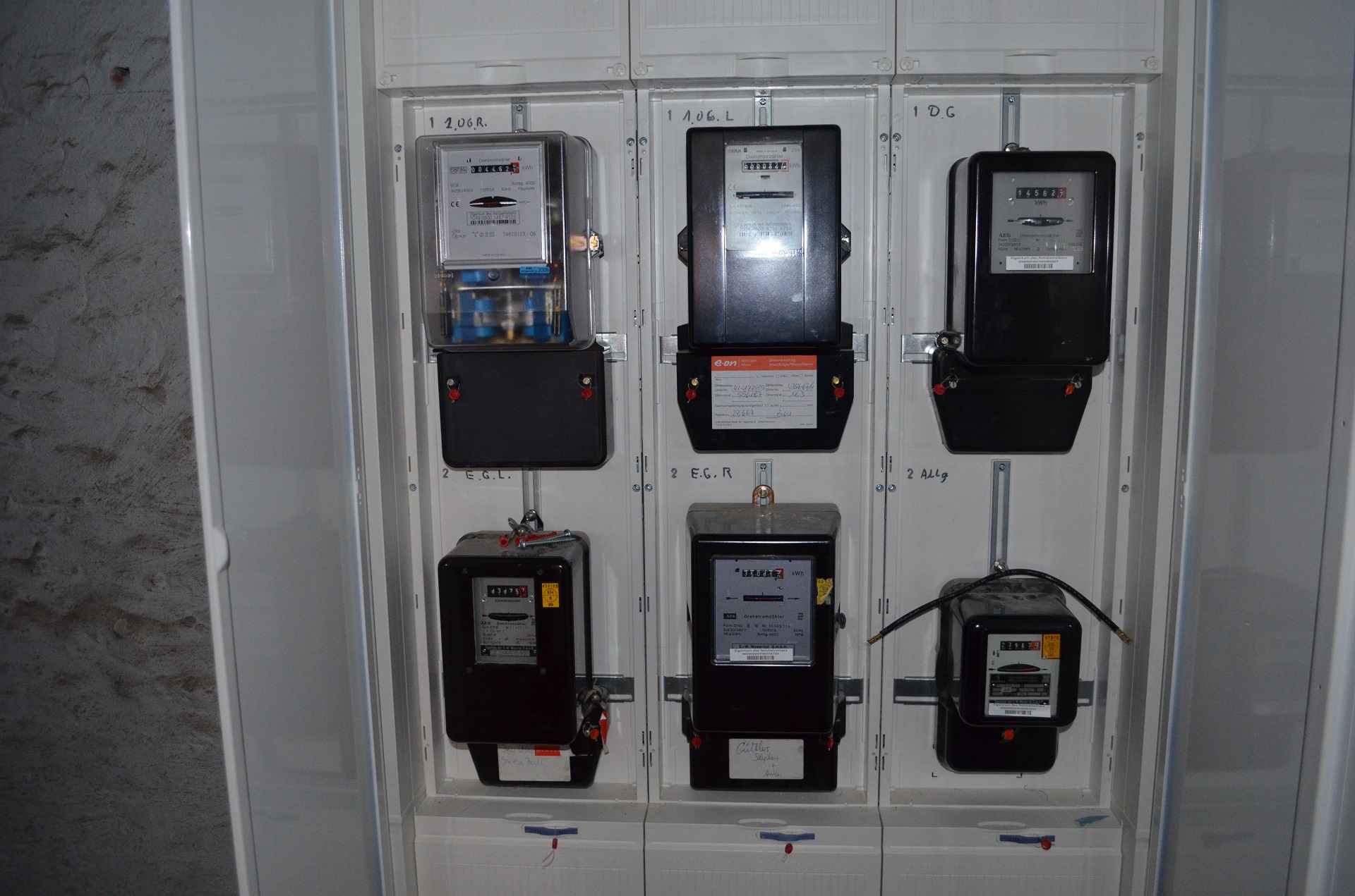 Mehrfamilienhaus mit 6 Wohnungen in Grünenplan, Sanierungsobjekt mit großen Garten am Bach