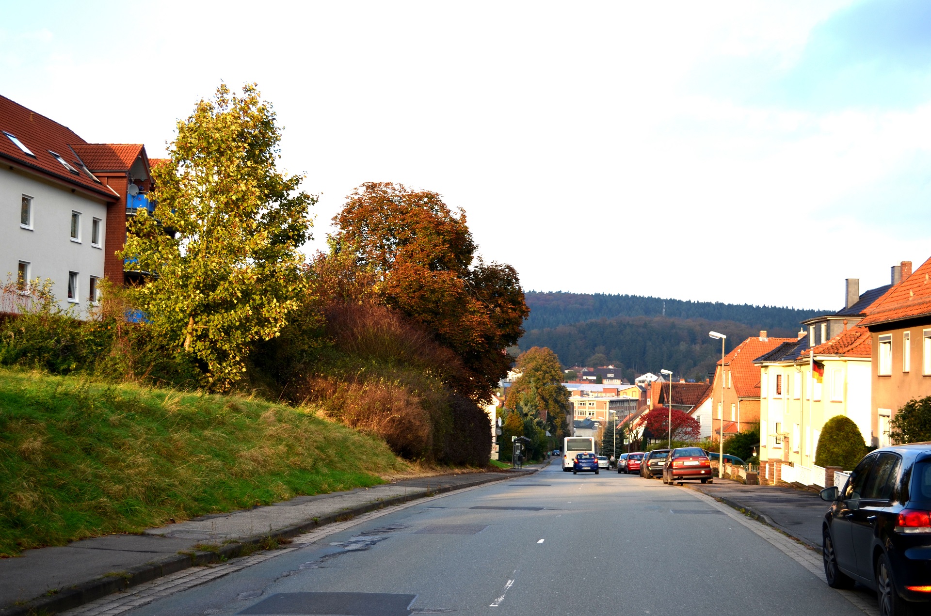 Das rote Haus von Grünenplan, Erotic-Immobilie mit großen Garten am Bach
