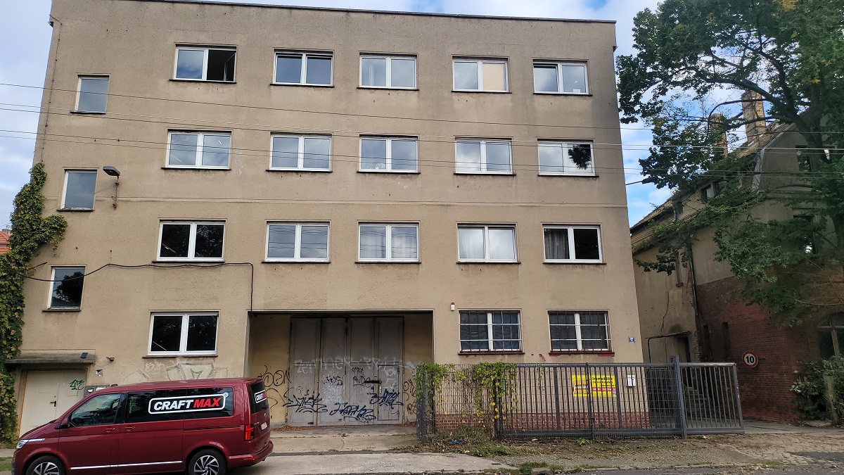 7.516m² Gewerbeareal in Leipzig mit Sanierungsobjekten 18.000 BGF mögl. Fabrikantenvilla, Bürohaus, Halle, Freifläche