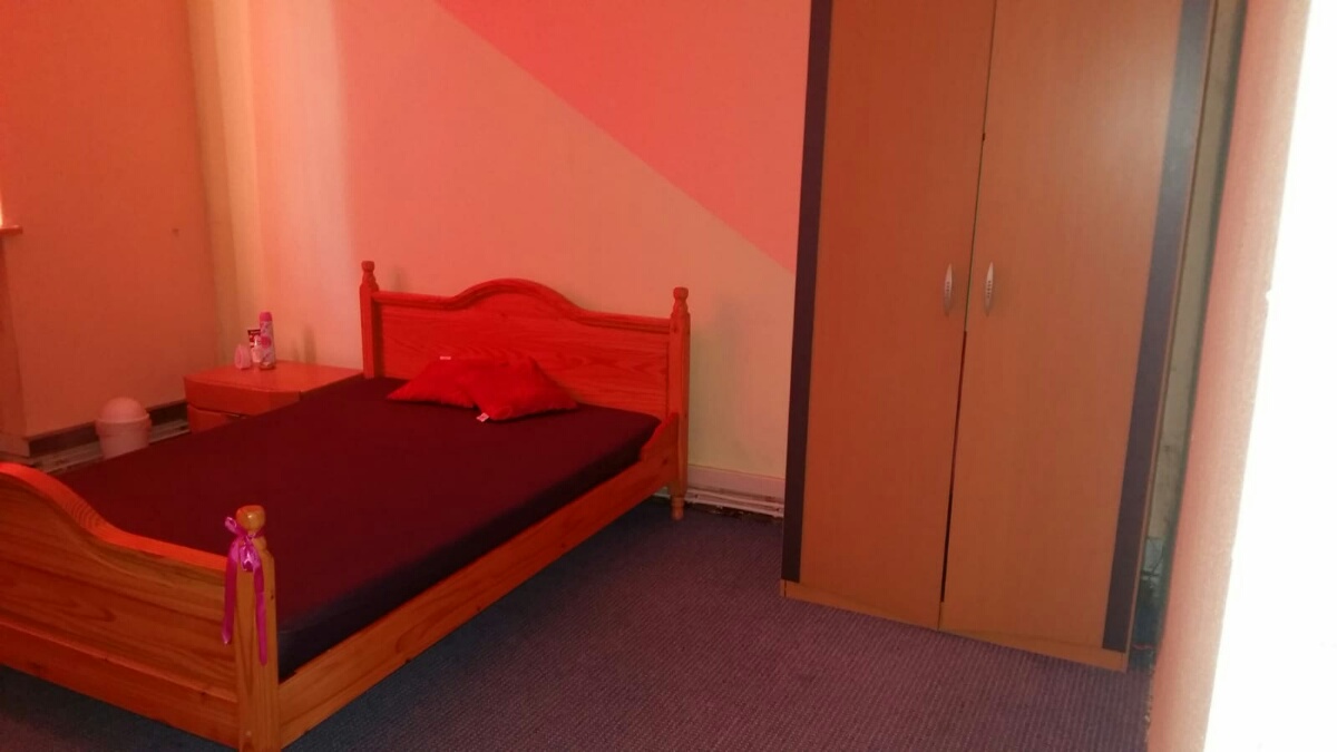 120m² Erotic Sex Gewerbe Massagestudio, Terminwohnung in Spremberg mieten