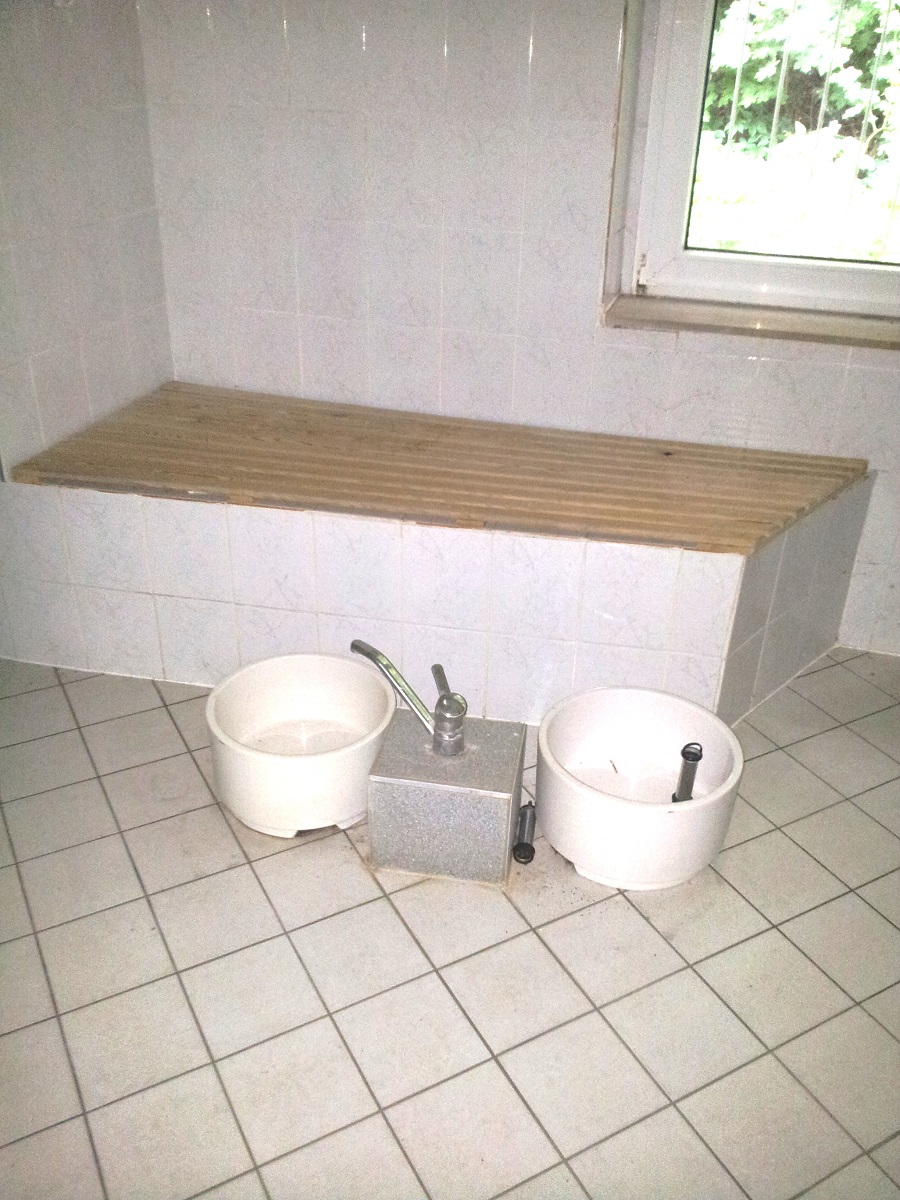 EROS-Center Bordell Saunaclub Terminwohnung in der Stadt Spremberg kaufen