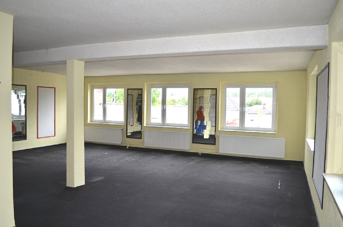 EROS-Center Bordell Saunaclub Terminwohnung in der Stadt Spremberg kaufen