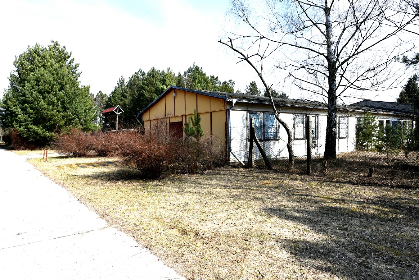 20.000 m² Stellfläche für UBER, Mietwagen, PKW Abstellfläche mit Büro in Zossen zu vermieten