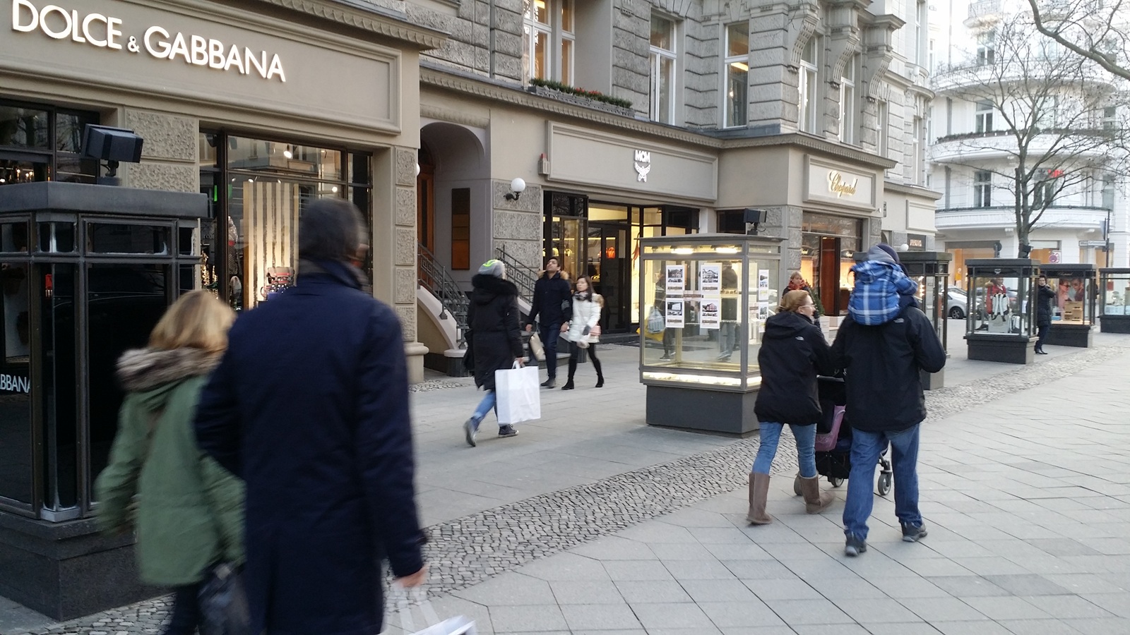 Vitrine am Kudamm mieten