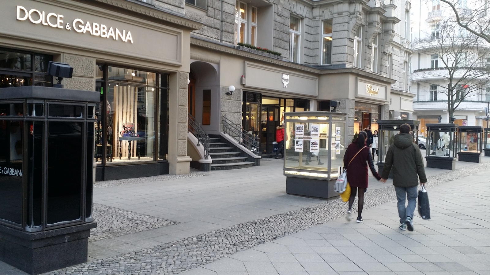 Vitrine am Kudamm mieten