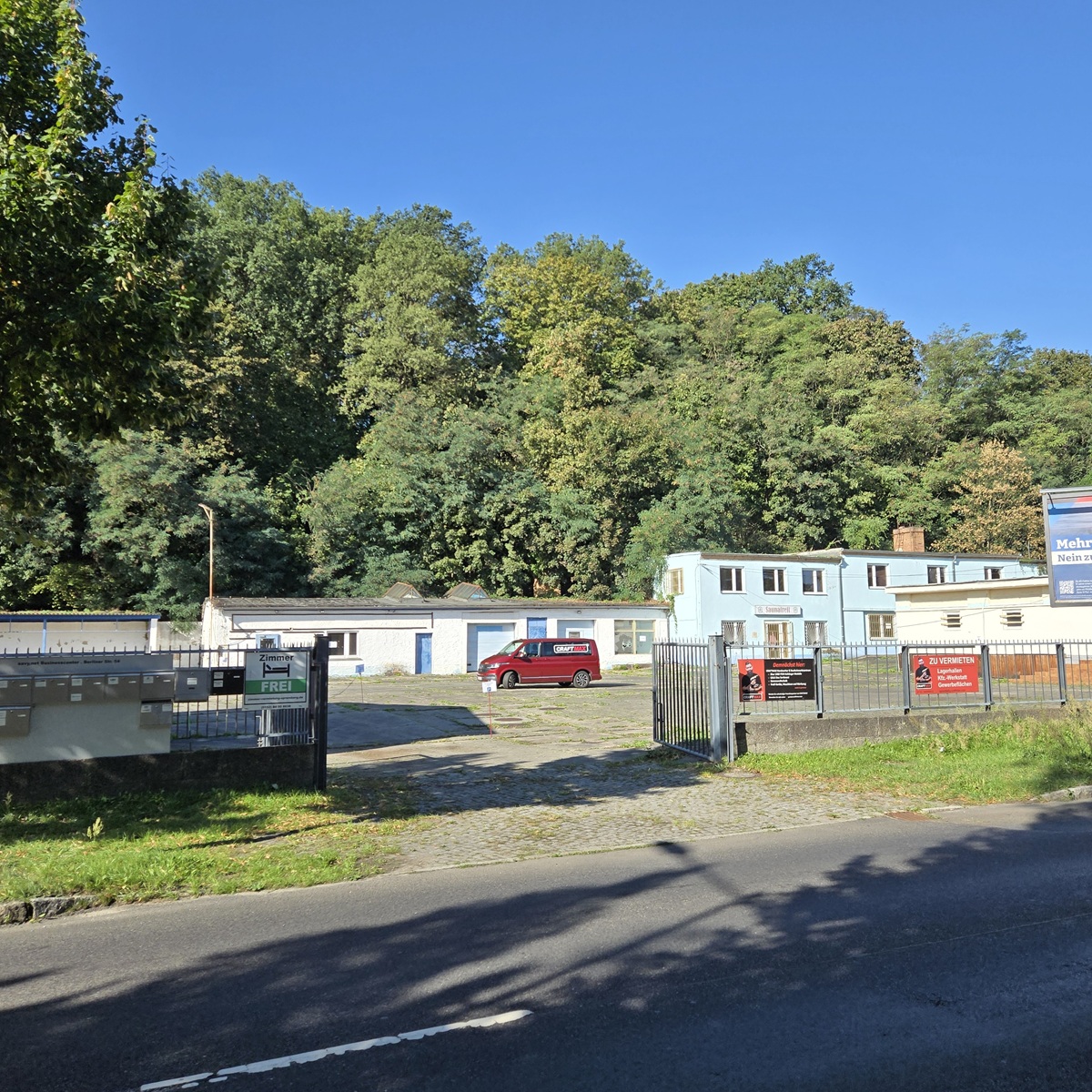 230 m² Werkstatt mit Büro, Shop, Carport & 2 Stellplätze in Spremberg mieten