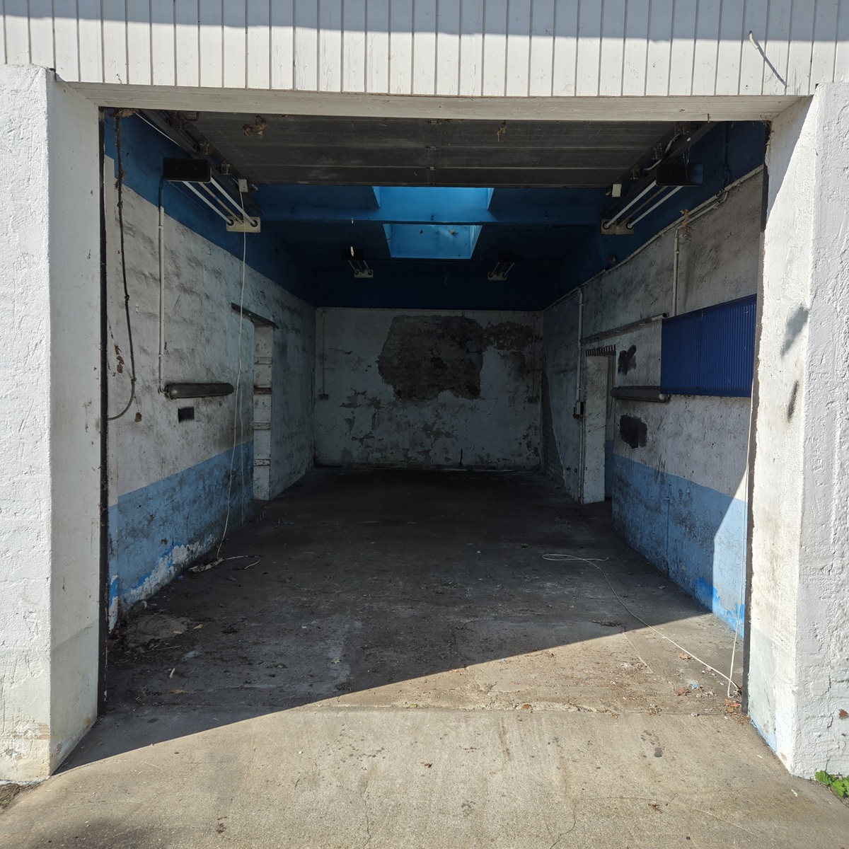 230 m² Werkstatt mit Büro, Shop, Carport & 2 Stellplätze in Spremberg mieten